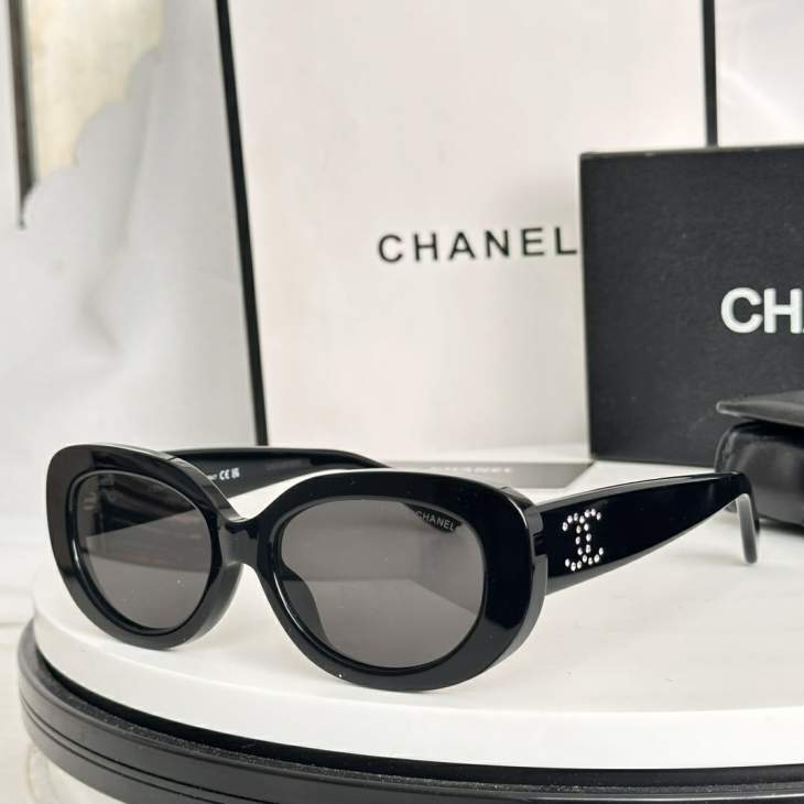 Picture of Chanel Sunglasses _SKUfw77818026fw